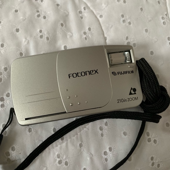 Fotonex Fujifulm Point and Shoot Camera argentique - Picture 3 of 4